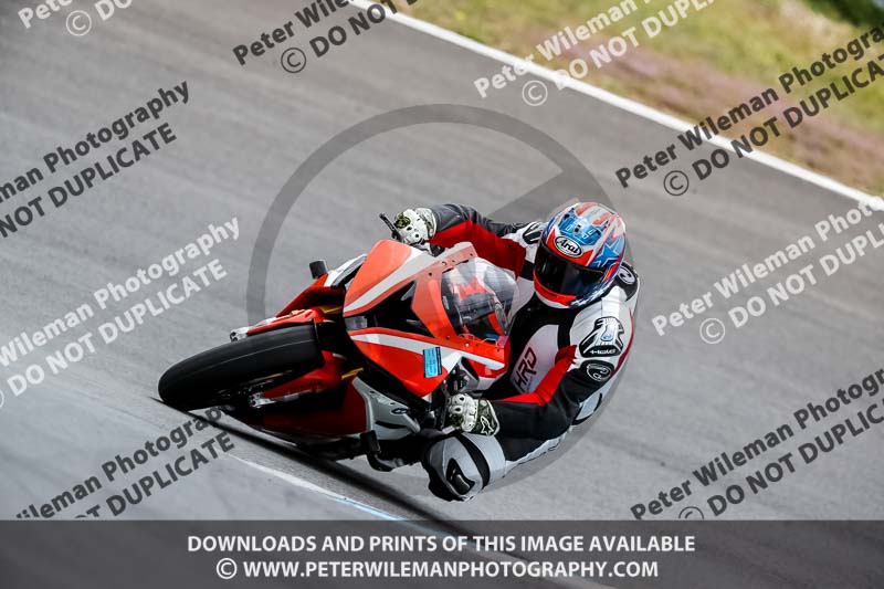 estoril;event digital images;motorbikes;no limits;peter wileman photography;portugal;trackday;trackday digital images